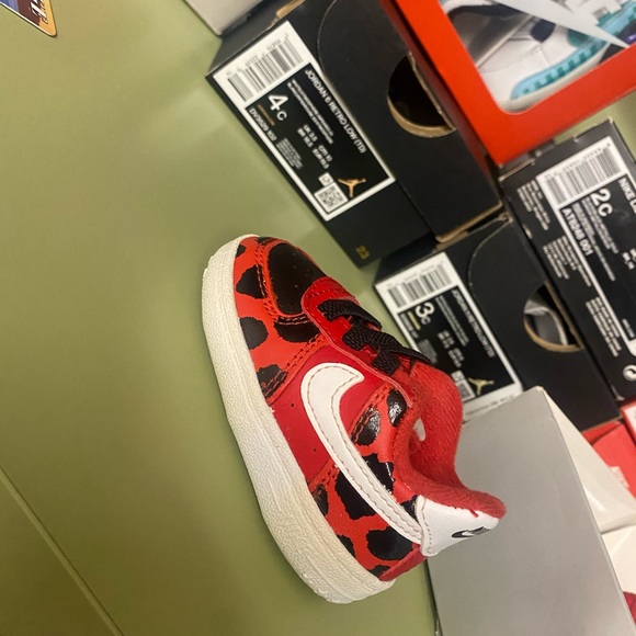 Nike ladybug 🐞 - Picture 3 of 5